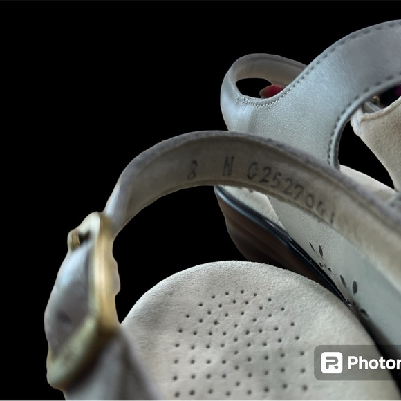 SAS Quatro Tripad Comfort Slingback Sandals Bone 3 Strap Women Size 8 N Beige. - Picture 2 of 6